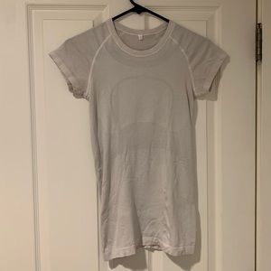 LULULEMON - Swiftly Tech Short Sleeve Top